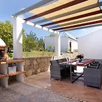 Rodrigues I Apartment *