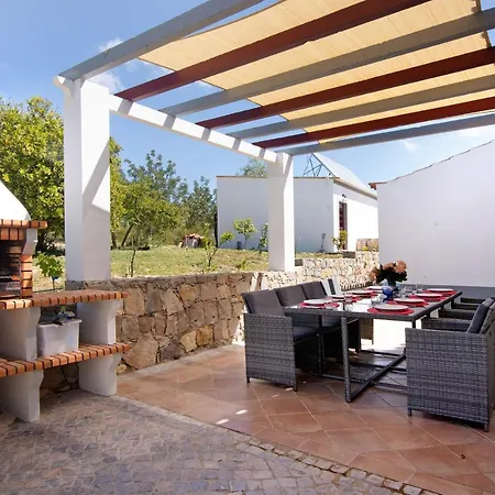 Rodrigues I アパート ボリケイメ